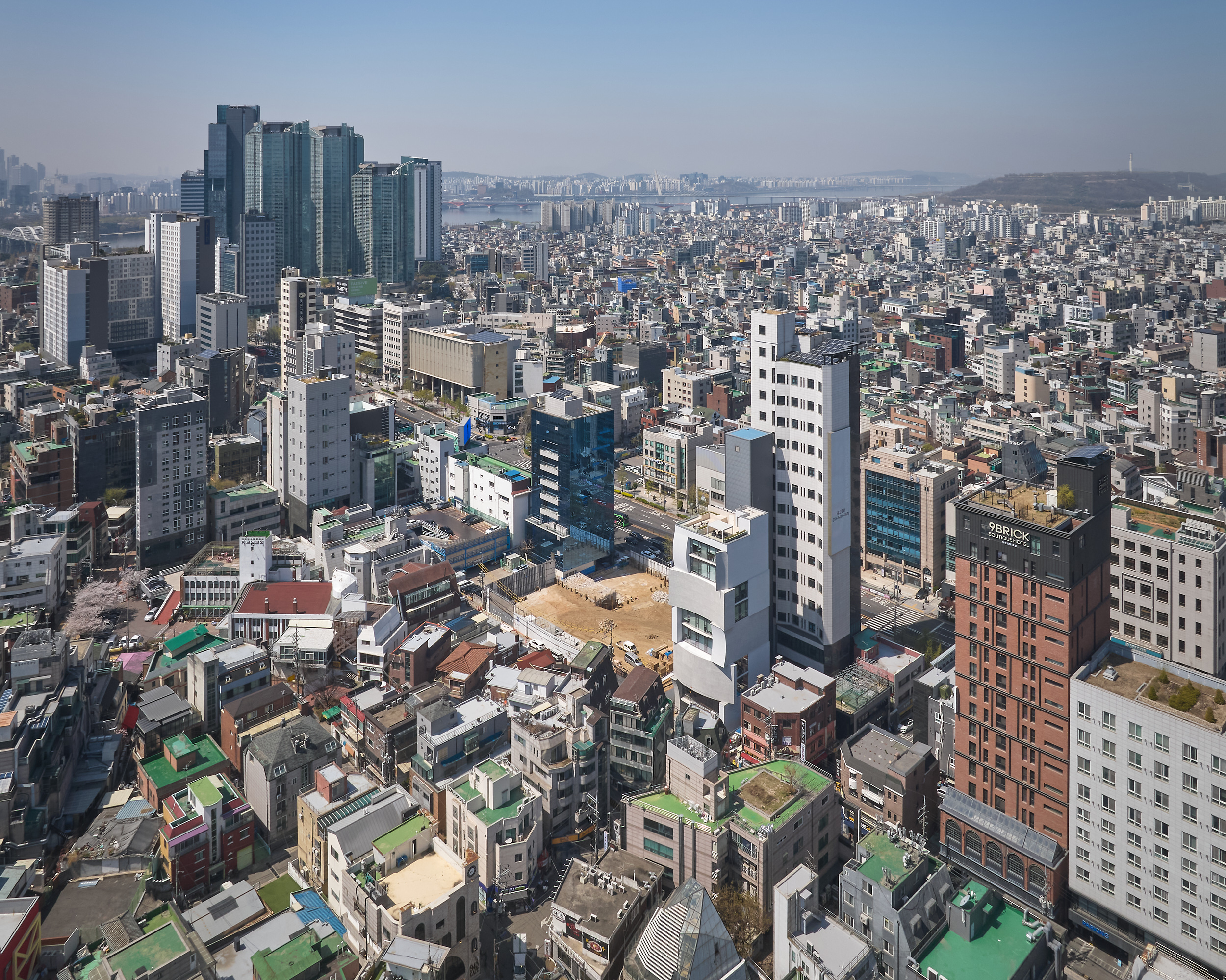 Fig 1. 이안그로우 HQ 원경